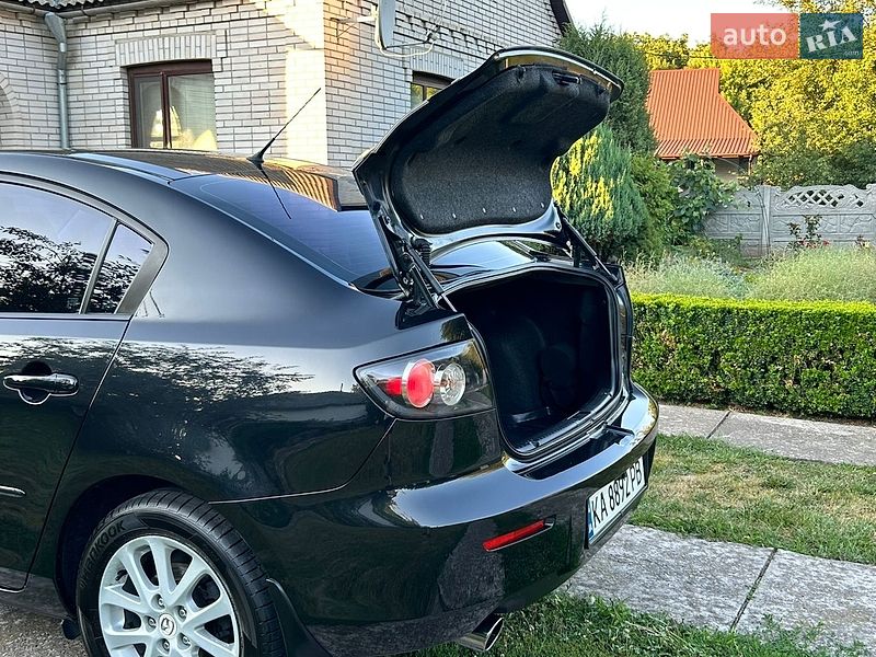 Седан Mazda 3 2008 в Киеве