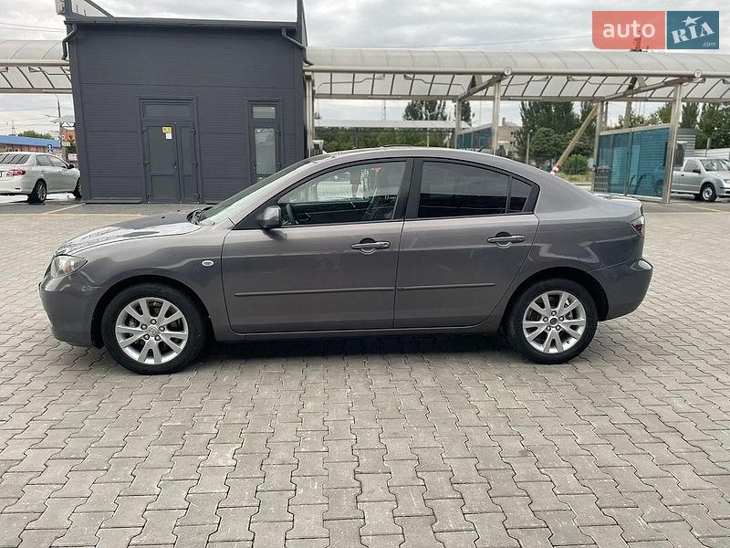 Седан Mazda 3 2007 в Николаеве