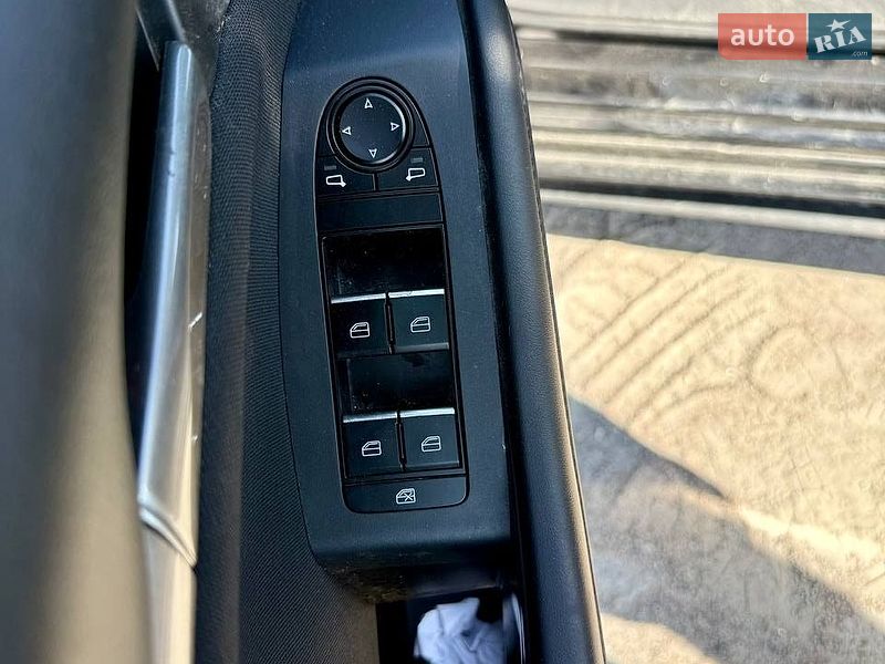 Хэтчбек Mazda 3 2023 в Киеве