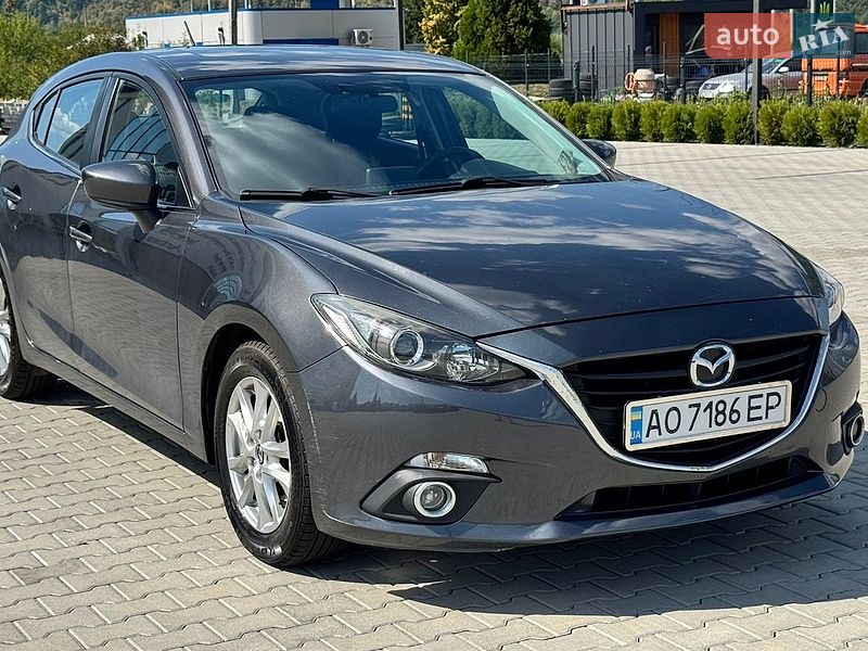 Хетчбек Mazda 3 2015 в Хусті