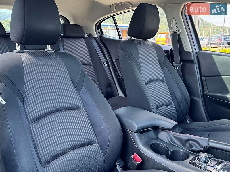 Хетчбек Mazda 3 2015 в Хусті