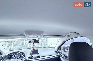 Седан Mazda 3 2015 в Днепре