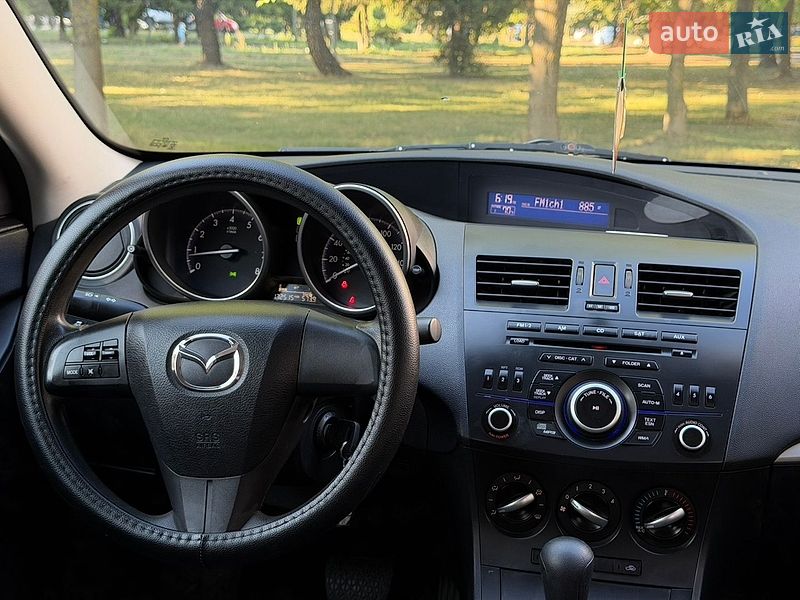 Седан Mazda 3 2013 в Рівному