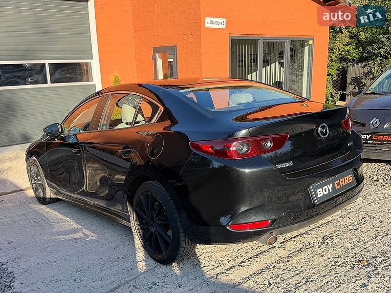 Седан Mazda 3 2020 в Ивано-Франковске
