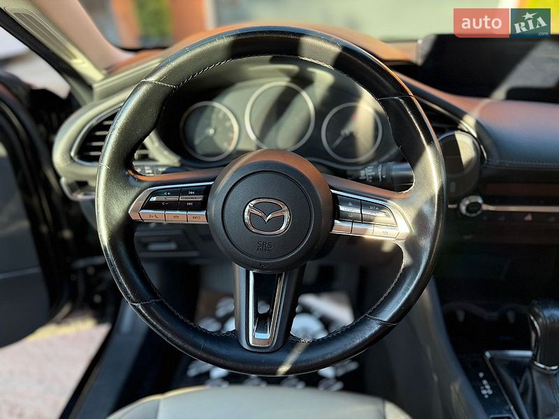 Седан Mazda 3 2020 в Ивано-Франковске