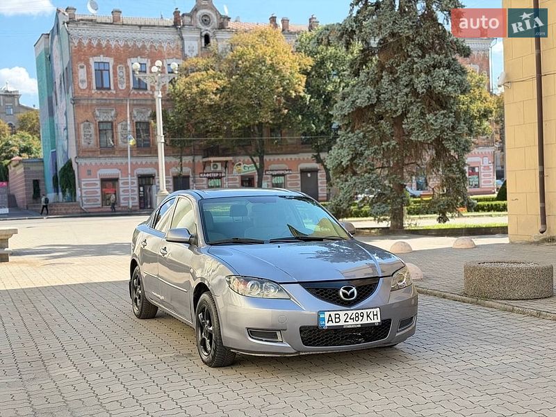 Седан Mazda 3 2004 в Запоріжжі