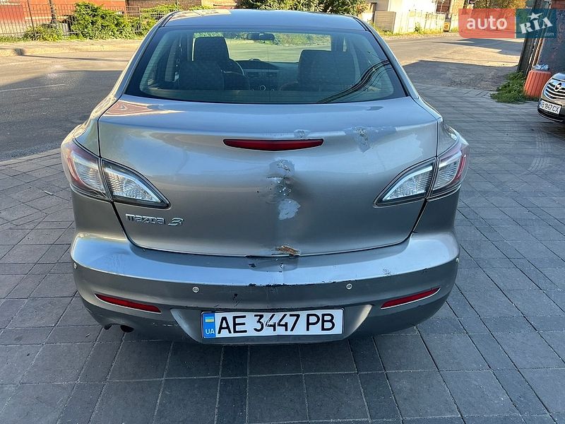 Седан Mazda 3 2011 в Кривом Роге