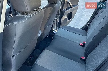 Седан Mazda 3 2011 в Кривом Роге