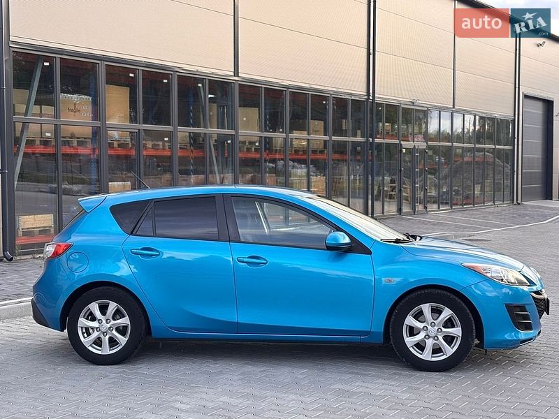 Хэтчбек Mazda 3 2009 в Калуше