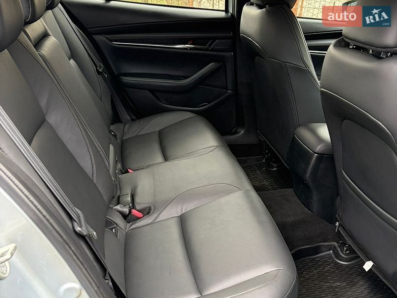 Седан Mazda 3 2019 в Рівному