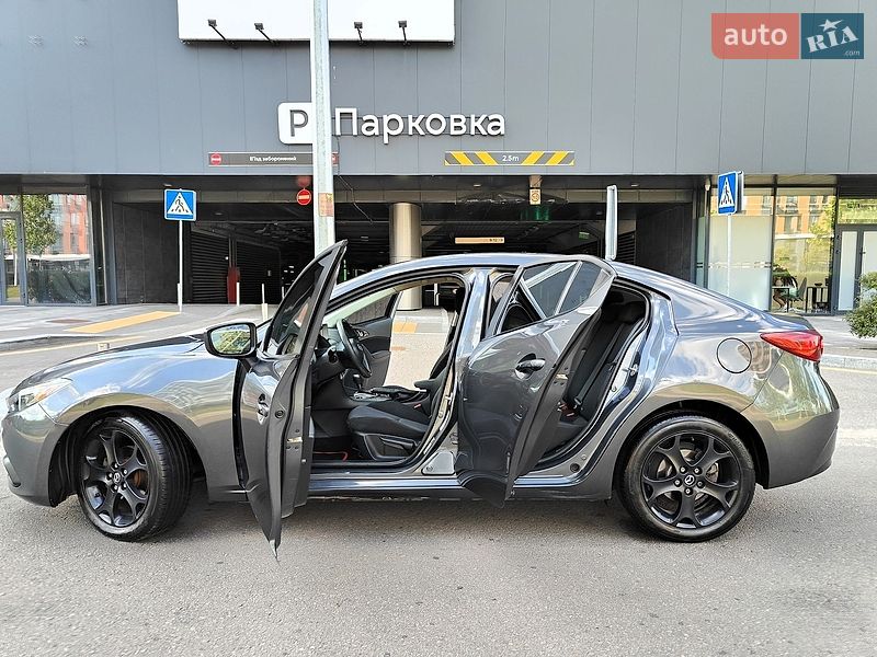 Седан Mazda 3 2016 в Києві