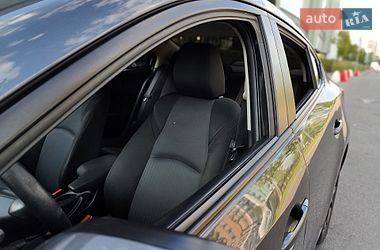 Седан Mazda 3 2016 в Києві
