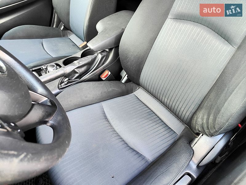 Седан Mazda 3 2016 в Києві