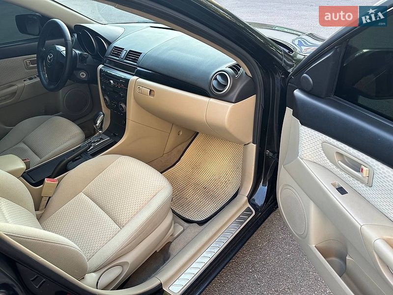 Седан Mazda 3 2006 в Дніпрі