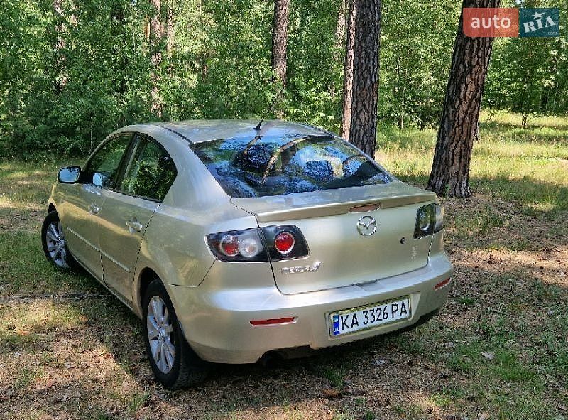 Седан Mazda 3 2006 в Киеве