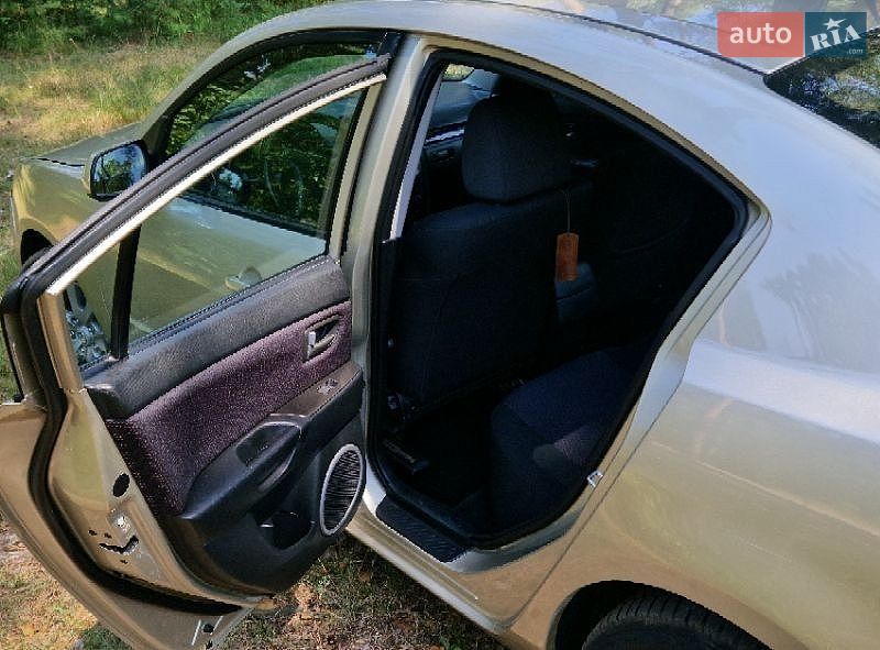 Седан Mazda 3 2006 в Киеве