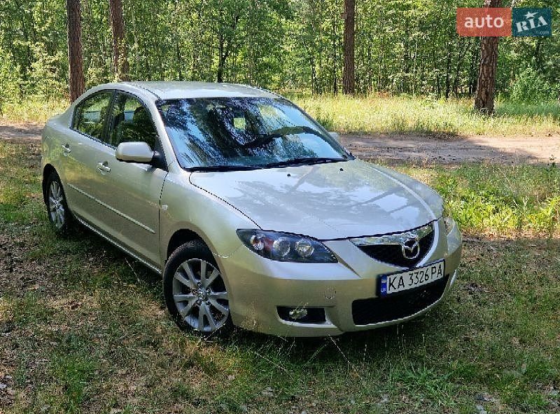 Седан Mazda 3 2006 в Киеве