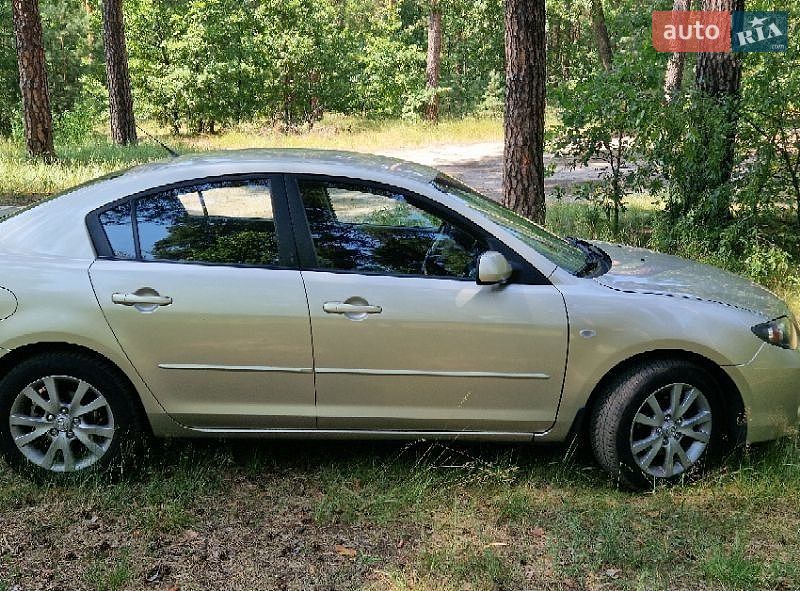 Седан Mazda 3 2006 в Киеве