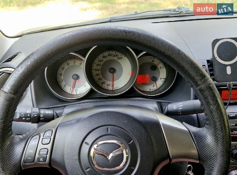 Седан Mazda 3 2006 в Киеве