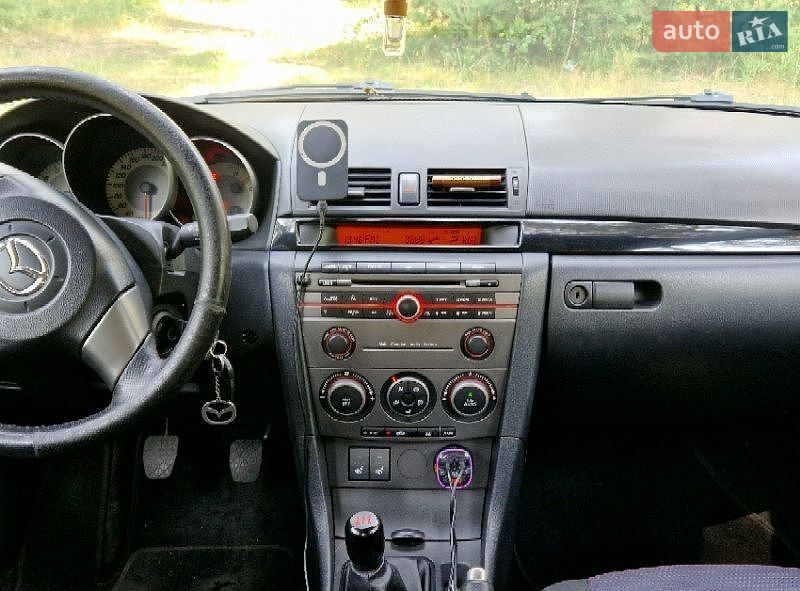 Седан Mazda 3 2006 в Киеве