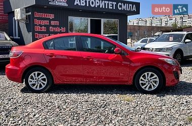 Седан Mazda 3 2013 в Смілі
