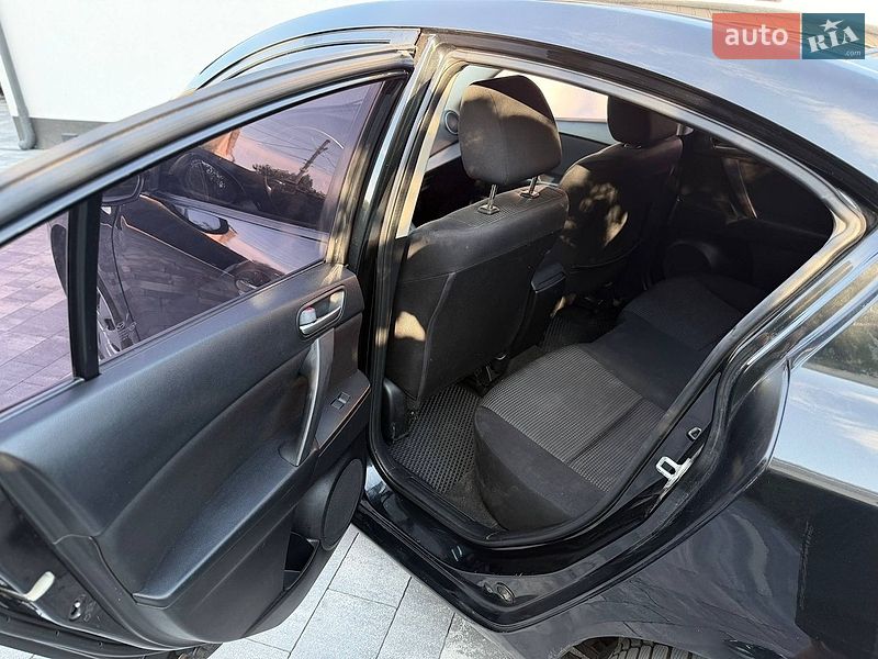 Седан Mazda 3 2012 в Рівному фото 15 Седан Mazda 3 2012 в Рівному