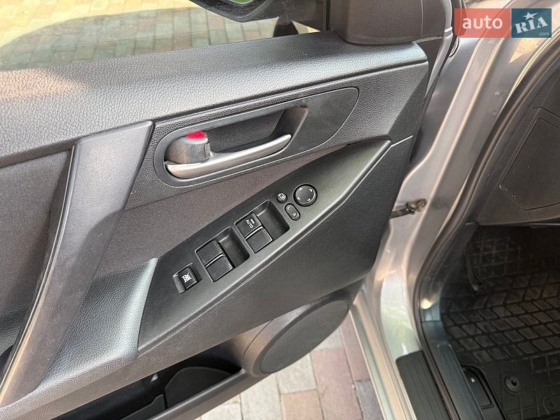 Хетчбек Mazda 3 2011 в Києві