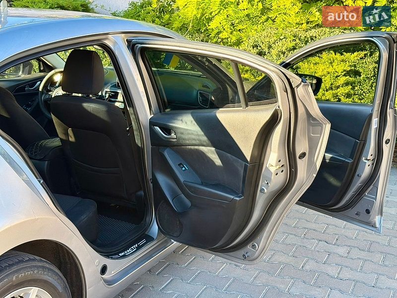 Седан Mazda 3 2016 в Одессе