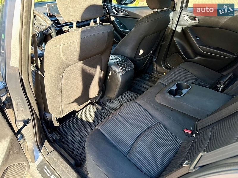 Седан Mazda 3 2016 в Одессе