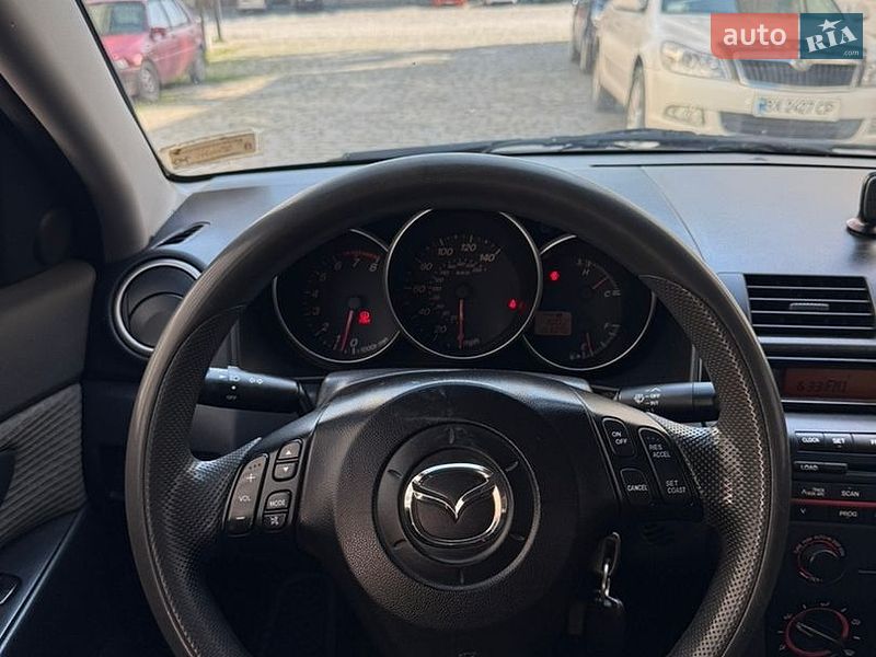 Седан Mazda 3 2004 в Каменец-Подольском