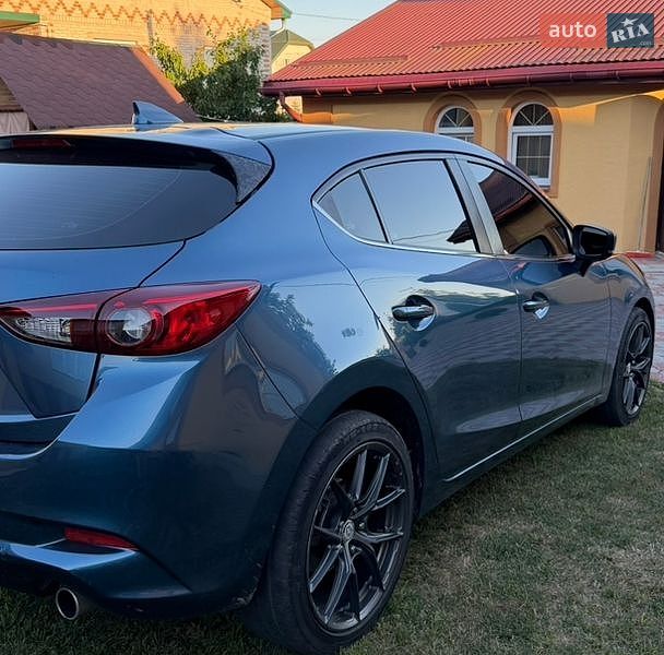 Хэтчбек Mazda 3 2018 в Львове