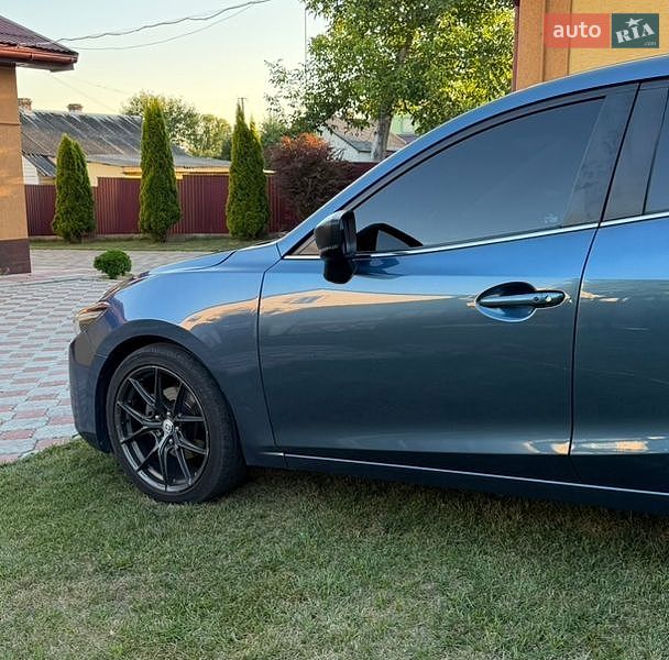 Хэтчбек Mazda 3 2018 в Львове