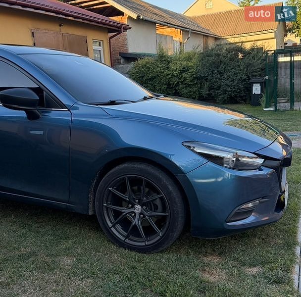 Хэтчбек Mazda 3 2018 в Львове