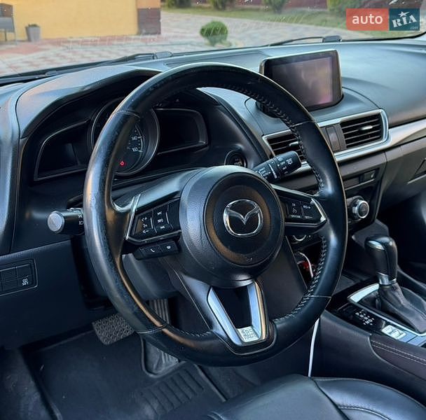 Хэтчбек Mazda 3 2018 в Львове
