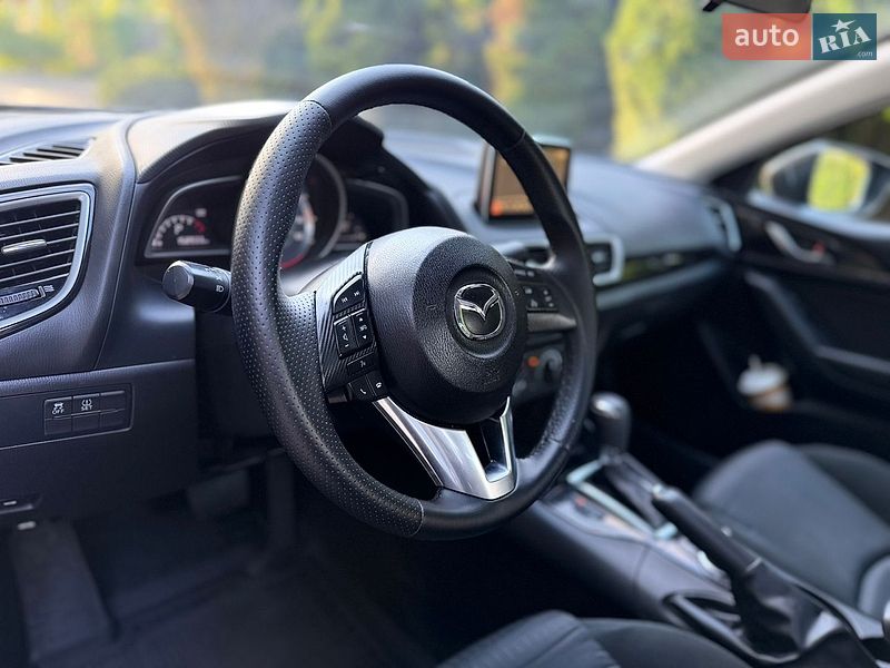 Седан Mazda 3 2015 в Києві
