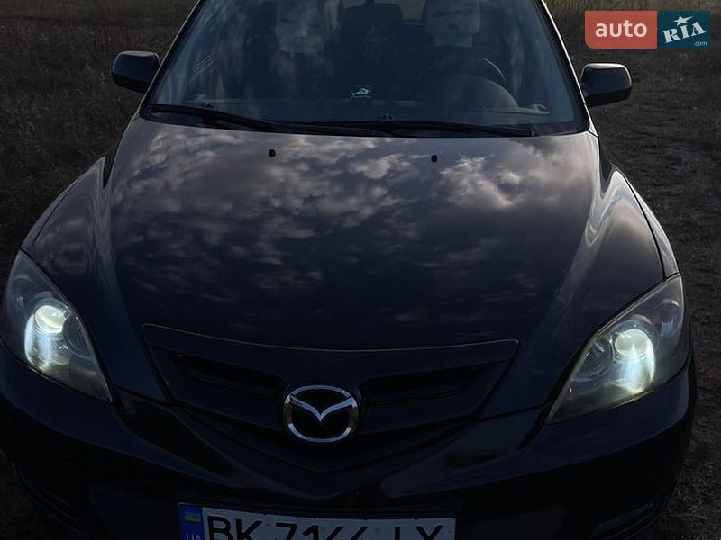 Хэтчбек Mazda 3 2007 в Сарнах