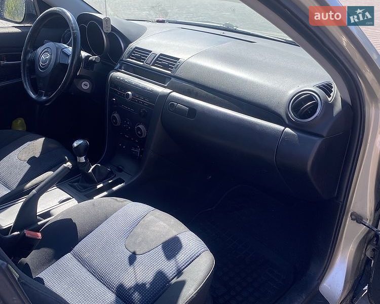 Седан Mazda 3 2004 в Фастові