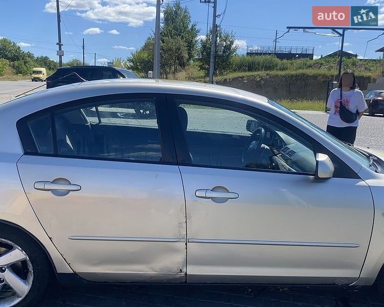 Седан Mazda 3 2004 в Фастові