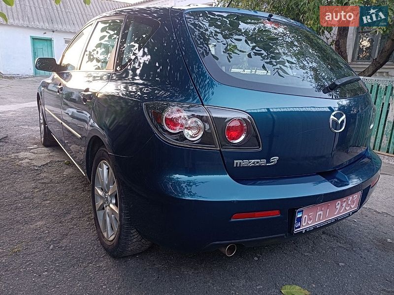 Хетчбек Mazda 3 2007 в Рокитному