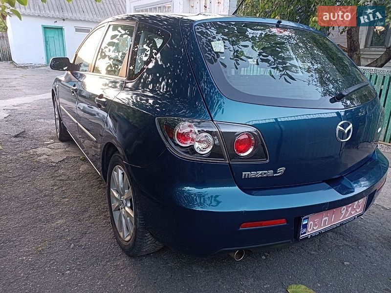 Хетчбек Mazda 3 2007 в Рокитному