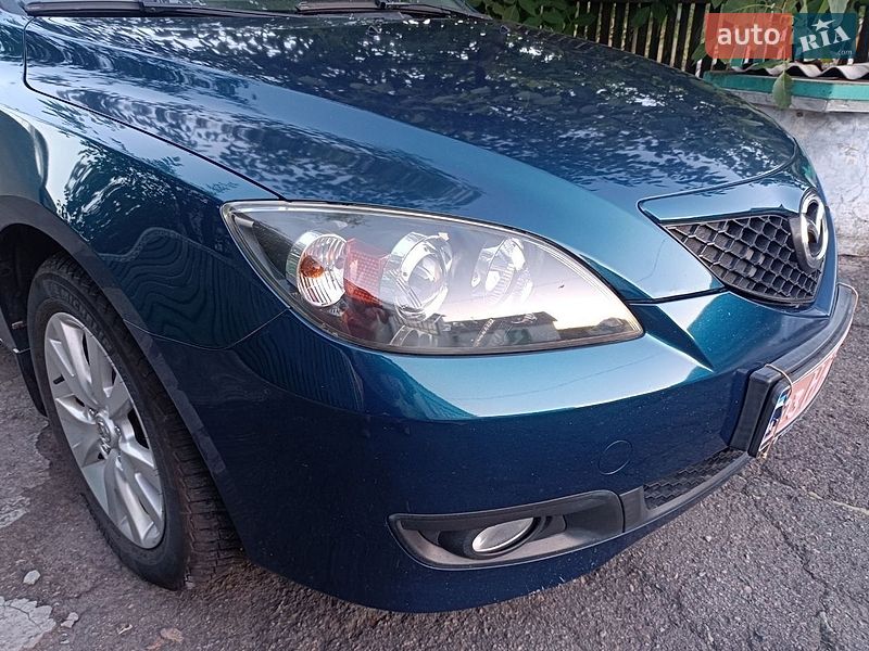 Хетчбек Mazda 3 2007 в Рокитному