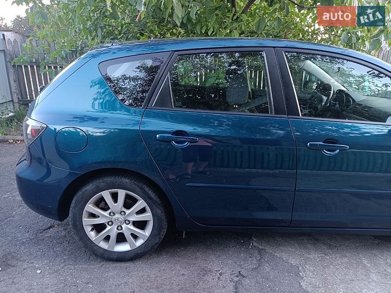 Хетчбек Mazda 3 2007 в Рокитному