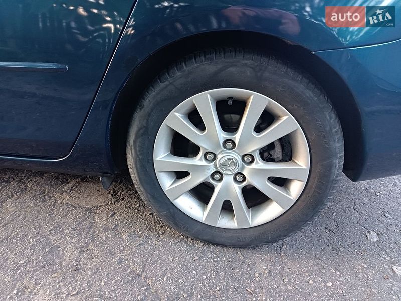 Хетчбек Mazda 3 2007 в Рокитному