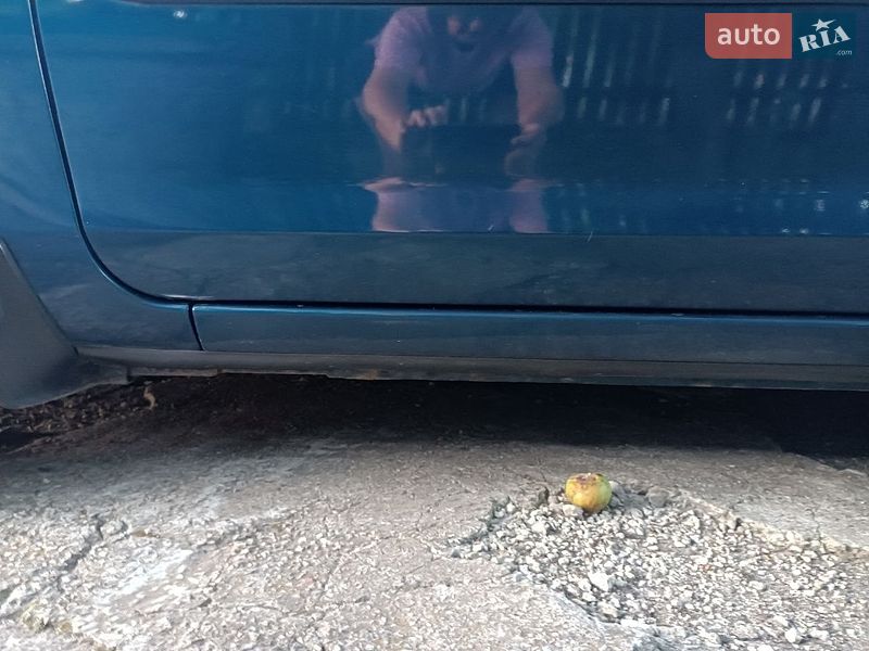 Хетчбек Mazda 3 2007 в Рокитному