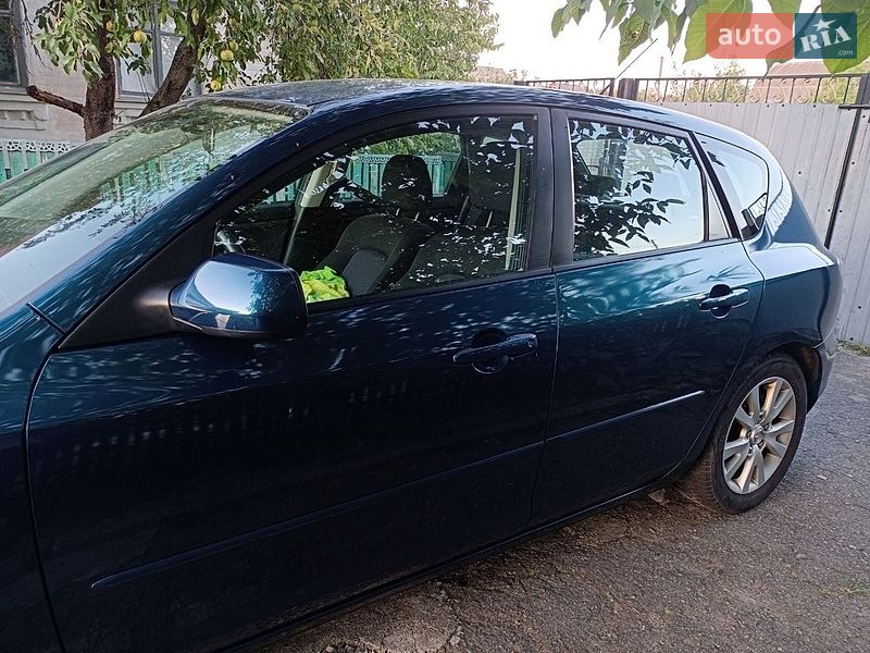 Хетчбек Mazda 3 2007 в Рокитному
