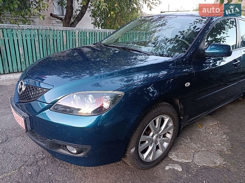 Хетчбек Mazda 3 2007 в Рокитному
