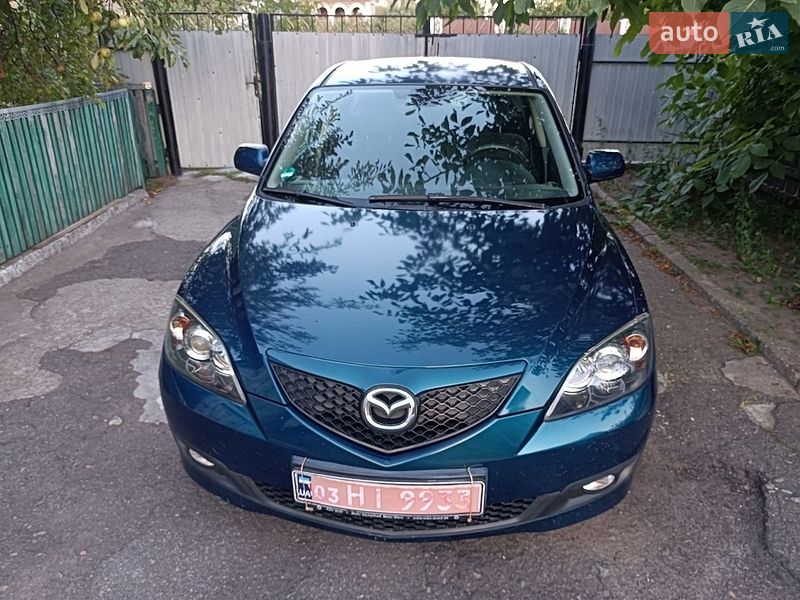 Хетчбек Mazda 3 2007 в Рокитному