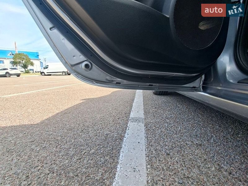 Седан Mazda 3 2012 в Житомирі