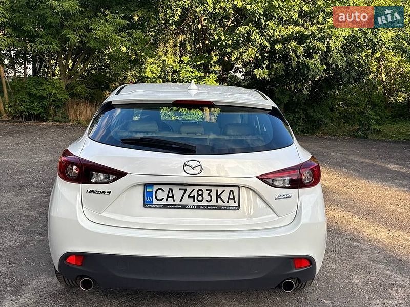 Хэтчбек Mazda 3 2016 в Киеве