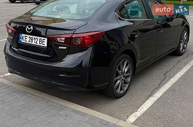 Седан Mazda 3 2018 в Днепре